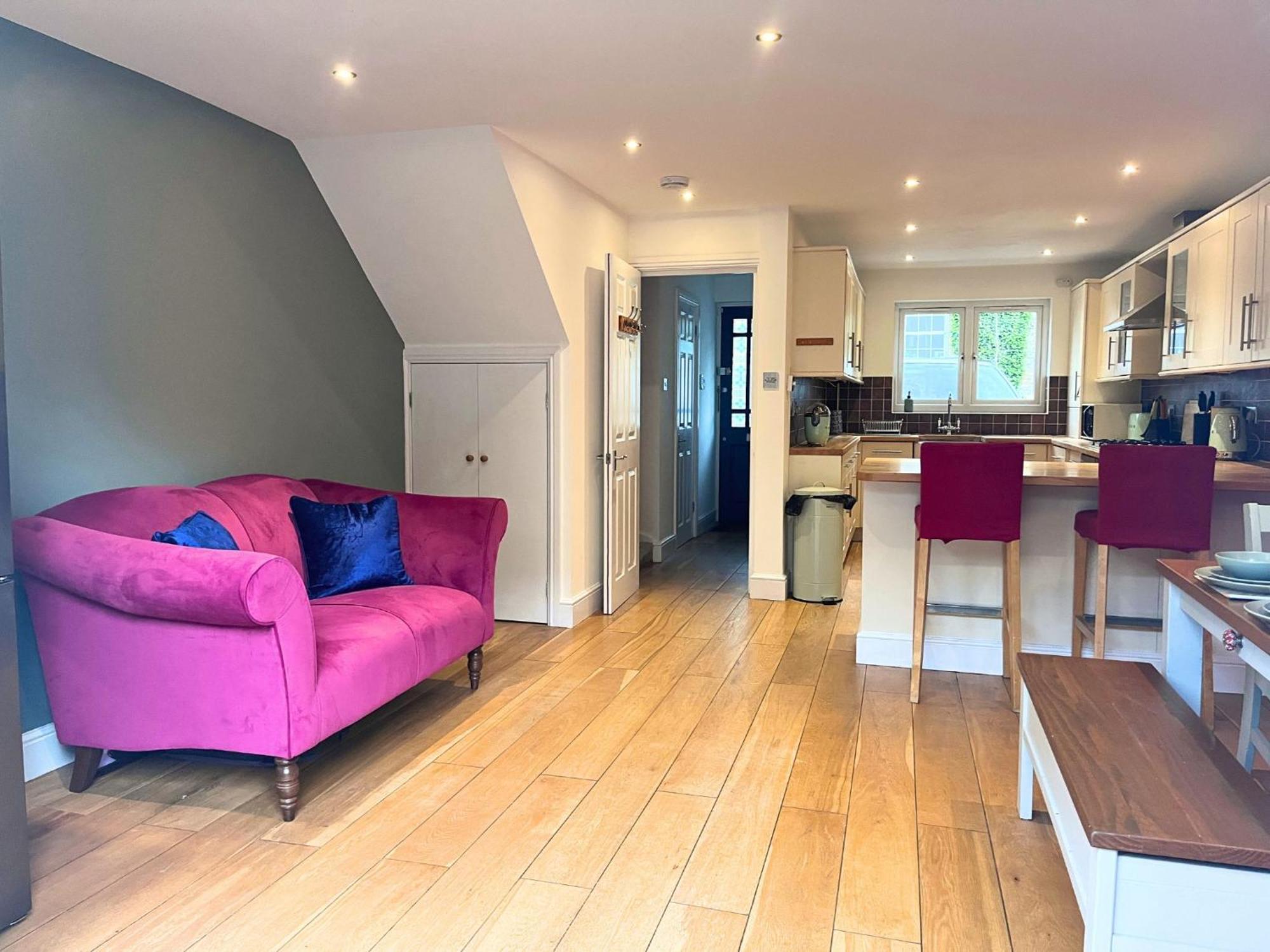Jekyll'S On Hyde - Spacious Town House - Central Winchester - Free Parking, Sleeps 5 - By Xplus Stays Exteriér fotografie