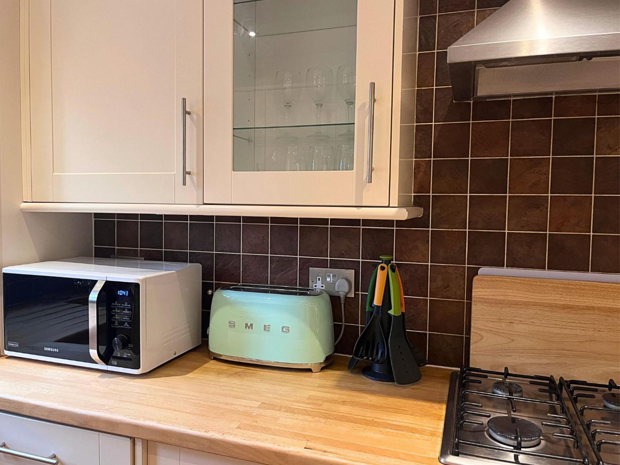Jekyll'S On Hyde - Spacious Town House - Central Winchester - Free Parking, Sleeps 5 - By Xplus Stays Exteriér fotografie